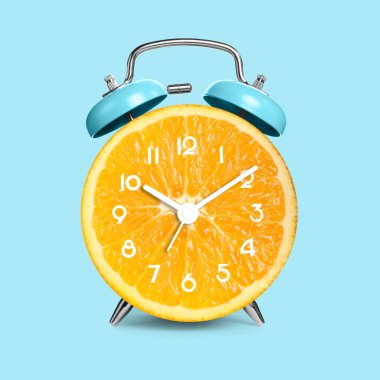 Açık mavi arkaplan yerine dilimlenmiş portakallı çalar saat