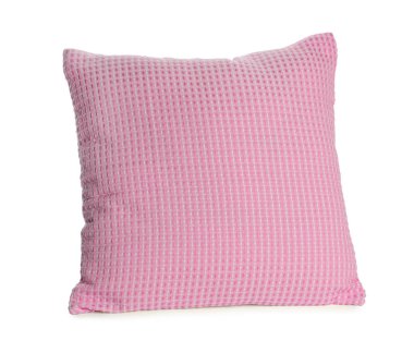 Pembe renkli yastık beyaza izole edilmiş.