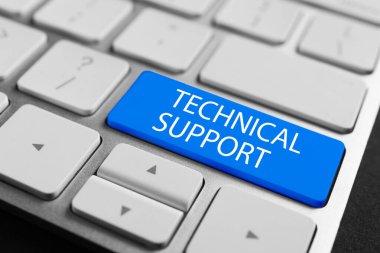 Bilgisayar klavyesinde teknik destek düğmesi mavi, yakın plan