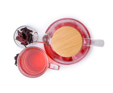 Buzlu ve kuru roselle sepal çiçekli leziz amber çayı.