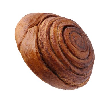Lezzetli tarçınlı çörek, beyaz üzerine izole edilmiş.