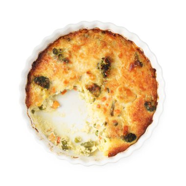 Yemek kabında nefis sebze güveci, beyaz, üst görünümde izole.