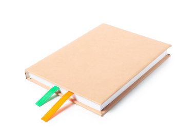 Beyaz üzerine izole edilmiş kurdele yer imleri olan kitap