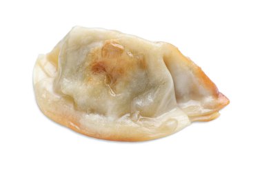 Bir kızarmış gyoza hamur tatlısı, beyaz üzerine izole edilmiş.