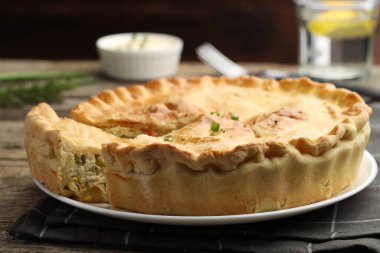 Masada nefis ev yapımı turta, yakın plan.