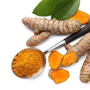 Beyaz üzerine izole edilmiş kaşık, kökler ve yeşil yapraklar, üst manzara