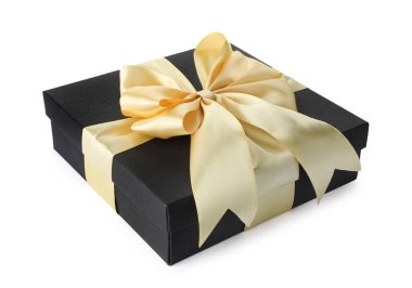 Hediye kutusu beyaz izole altın yay ile