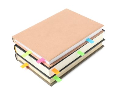 Beyaz üzerine renkli sekmeleri olan kitaplar