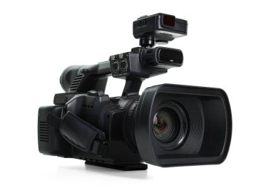 Modern profesyonel video kamera beyaza izole edildi