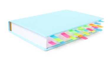 Beyazda izole edilmiş renkli sekmeleri olan kitap