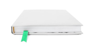 Beyaz üzerine izole edilmiş kurdele yer imi olan kitap