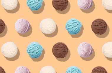 Lezzetli dondurma, soluk turuncu arka planda değişik tatlar, desen tasarımı.