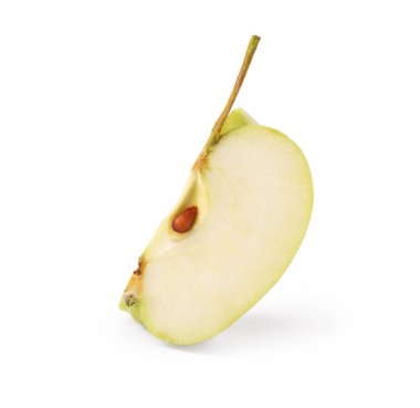 Olgun yeşil elma parçası beyaza izole edilmiş.