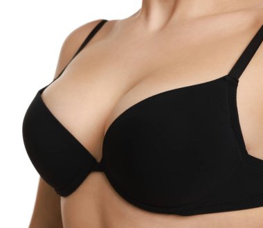 Beyaz arka planda güzel sutyen giyen kadın, yakın plan.