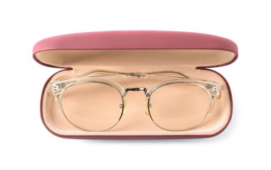 Gözlüklü şık bir çanta, beyaza izole edilmiş, yukarıda.