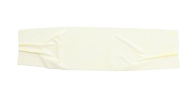 Maske bandı şeridi beyaz, üst görünümde izole