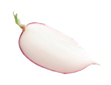 Taze olgun turp parçası beyaza izole edilmiş.