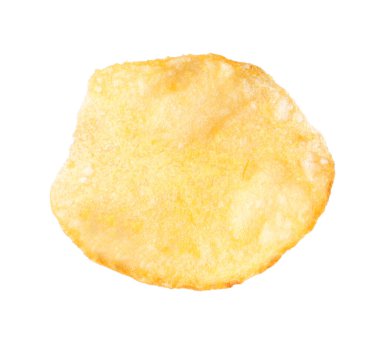Beyaza izole edilmiş lezzetli bir patates cipsi.
