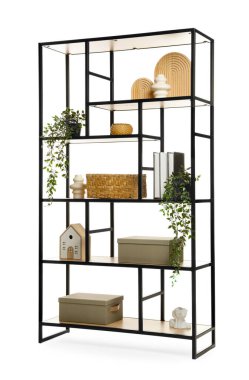 Ev dekorasyonu beyaz üzerine izole edilmiş raf ünitesi