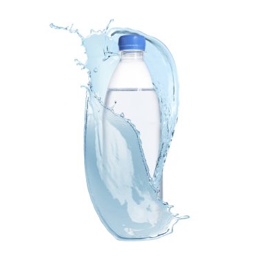 Bir şişe su ve beyaz arka planda sıçramalar.