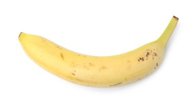 Olgun bir muz beyazda izole edilmiş.