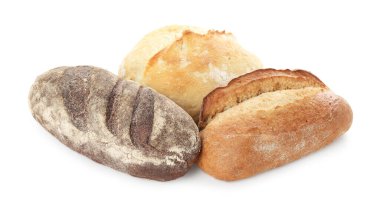 Farklı somunlar, taze pişmiş ekmek, beyaz üzerine izole edilmiş.