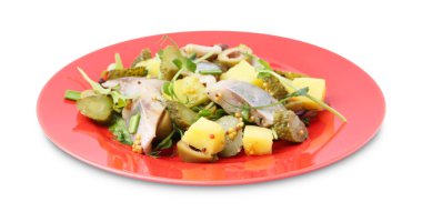 Beyaz ringa balığıyla nefis salata.