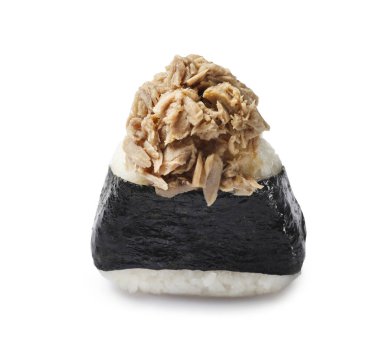 Lezzetli ton balığı onigiri (Japon pirinç topu) beyaz üzerine izole edilmiş.