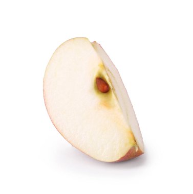 Taze olgun elma parçası beyaza izole edilmiş.