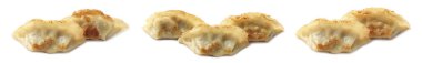 Beyaz arka planda lezzetli kızarmış gyoza (hamur tatlısı), hazır