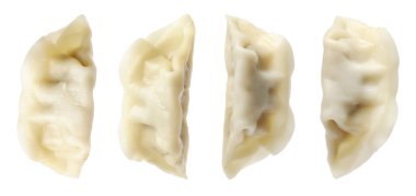 Beyaz arka planda kaynamış gyoza (hamur tatlısı), set