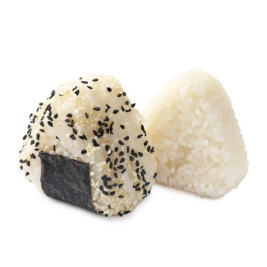 Pirinç topları (onigiri) beyaz üzerine izole edilmiş. Geleneksel Japon yemeği