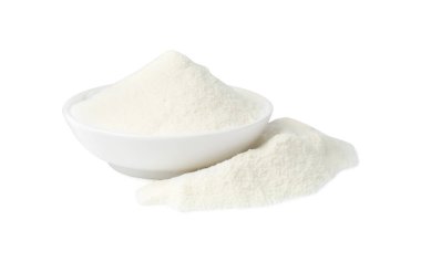 Kasedeki kolajen tozu beyaza izole edilmiş.