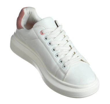 Havada izole edilmiş şık bir spor ayakkabı.