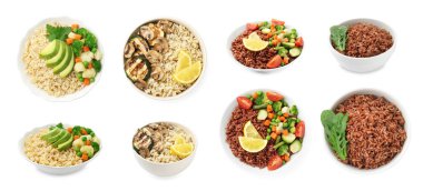 Beyaz kolajla izole edilmiş kâselerde leziz kahverengi pirinç. Üst ve yan görünüm