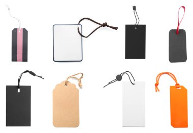 Beyaz arka planda bir sürü boş etiket, kolaj. Tasarım için model