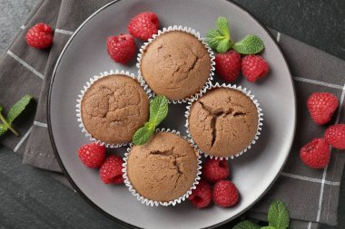 Ahududu ve nane aromalı nefis çörekler.