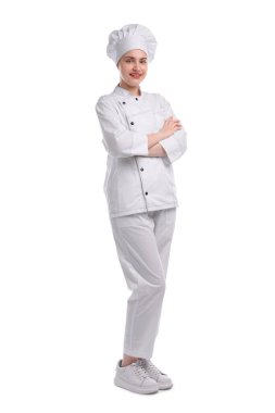 Üniformalı şekerlemecinin beyaz arka planda çapraz kollu tam boy portresi.