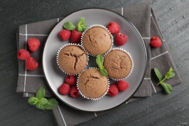 Ahududu ve nane aromalı nefis çörekler.