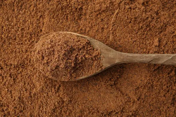 Süper yemek. Nutmeg pudrası ve kaşık, üst görünüm