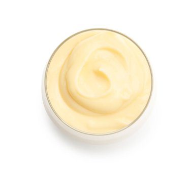 Bardakta vanilyalı puding. Beyaz, üst manzara.