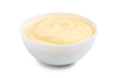 Beyaz kasedeki lezzetli vanilyalı puding.