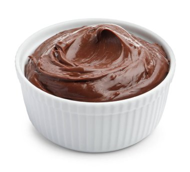 Beyaz kasedeki lezzetli çikolatalı puding.