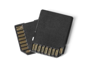 Üst görünümde izole edilmiş iki SD hafıza kartı