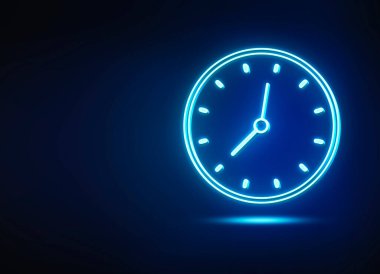 Koyu mavi arkaplandaki saat, metin için boşluk. Zaman kavramı