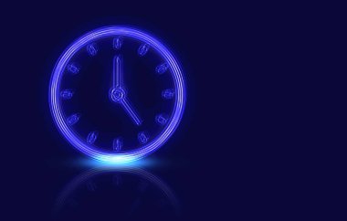 Koyu mavi arkaplandaki saat, metin için boşluk. Zaman kavramı