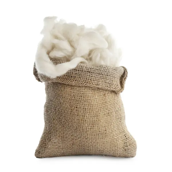 Yumuşak yün çuvalda, beyazda izole.
