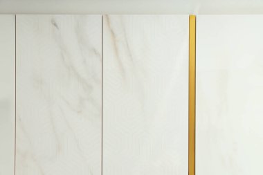 Depoda farklı desenlere sahip döşeme örnekleri