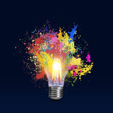 Fikir konsepti. Koyu mavi arka planda parlayan ampulden parlayan parlak boya damlaları.