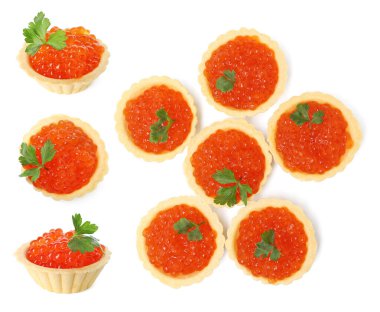 Kırmızı havyarlı turtalar beyaza izole edilmiş, set. Somon yumurtası